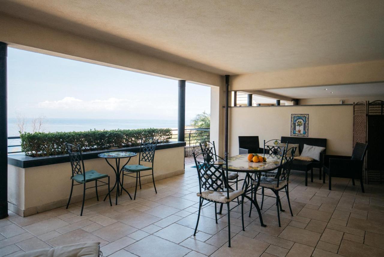 Taormina Lux & Elite Apartments - Taormina Holidays Exterior photo